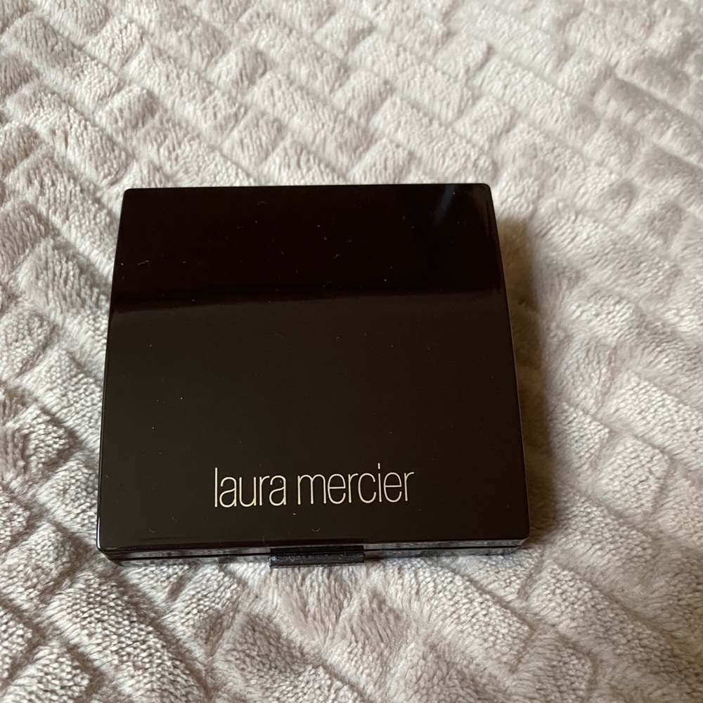 Laura Mercier blush